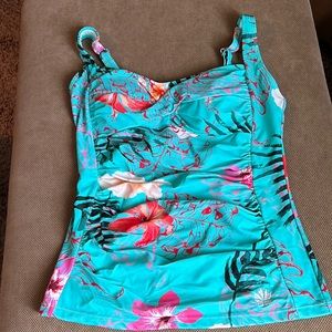 Hapari slimming tankini